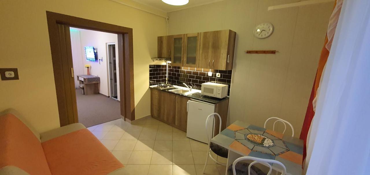 Szlavi Apartman Baja Exterior photo